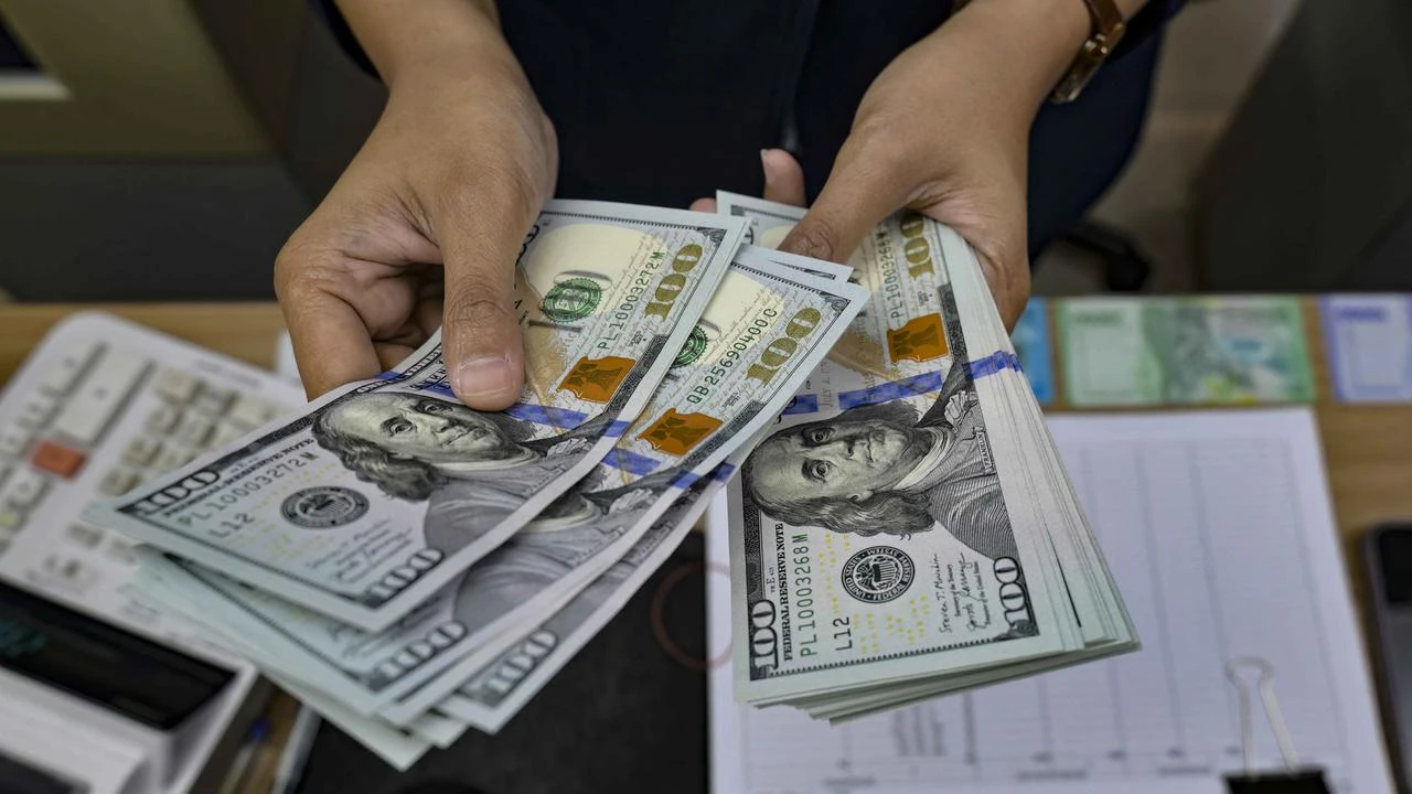 Dolar AS Sentuh Rp 18.000 Hari Ini