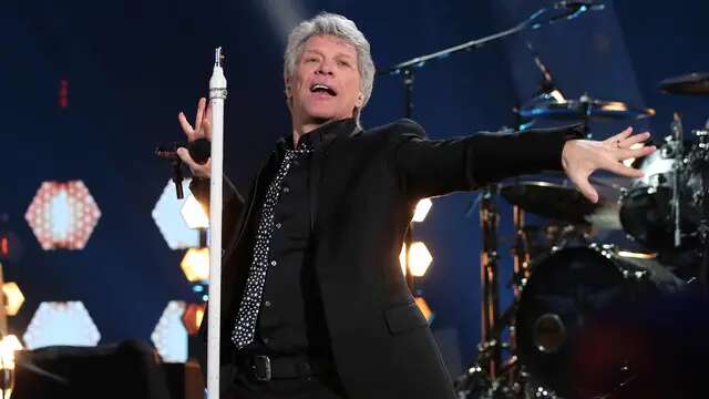 Jon Bon Jovi Beraksi Heroik, Selamatkan Wanita yang Nyaris Terjun dari Jembatan