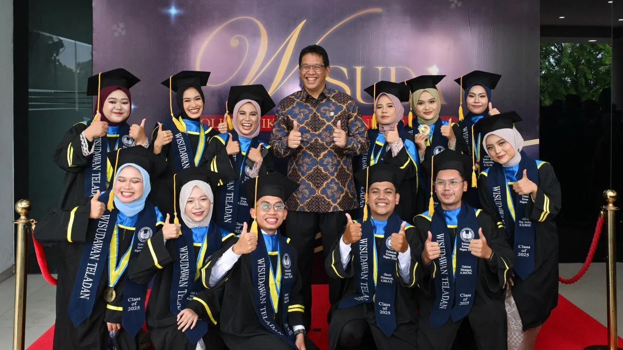 Hadiri Wisuda PKN STAN, Ini Pesan Menyentuh Menkeu Purbaya