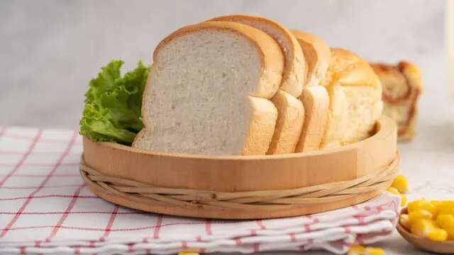 Roti Lembut Tanpa Pelembut Kimia? Ini Trik Alaminya