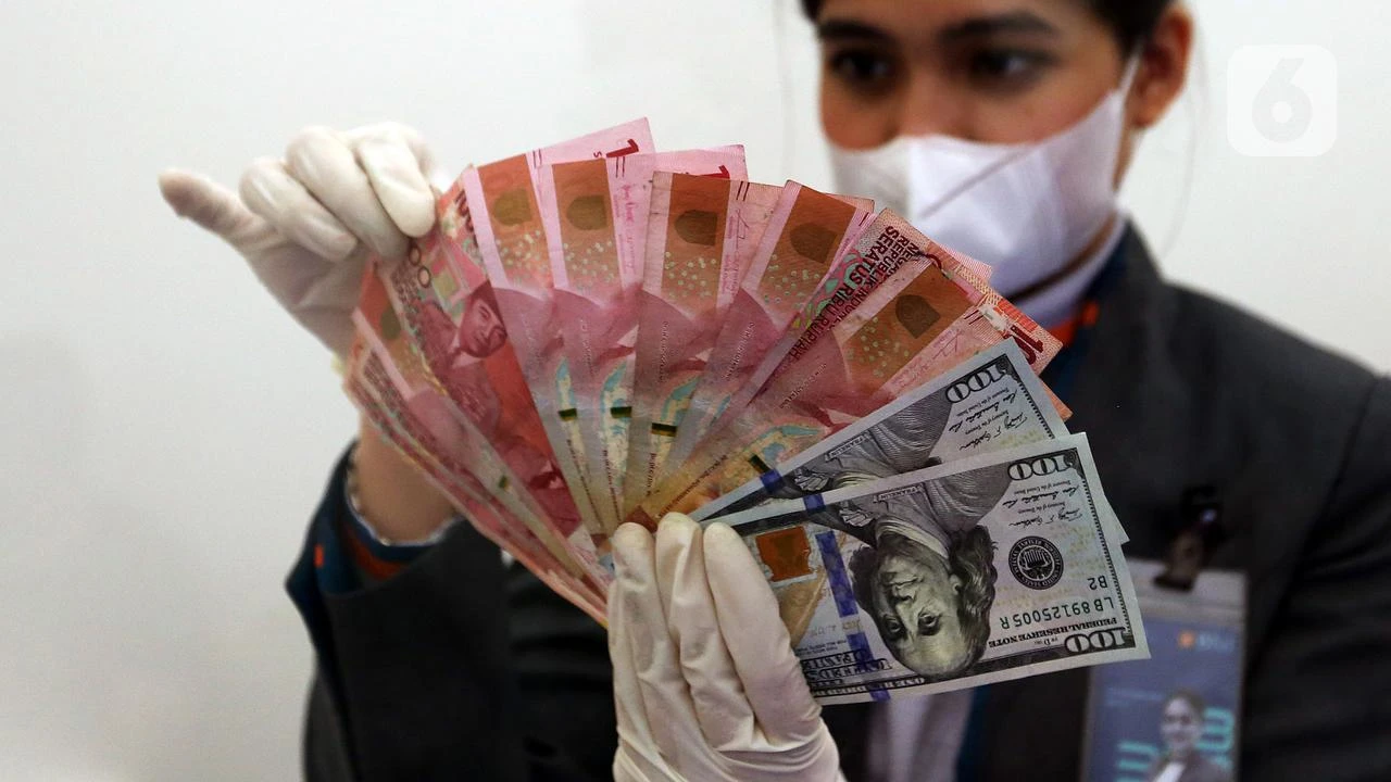 Rupiah Masih Dalam Tekanan, Cek Kurs Dolar BCA, BRI, Mandiri, dan BNI