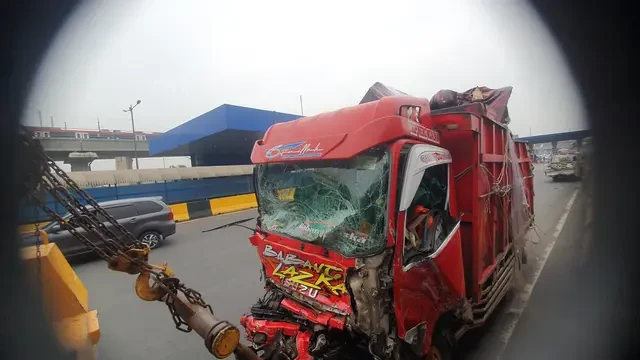 Tak Cuma Truk Obesitas, Ternyata Banyak Sopir Tak Punya Kompetensi