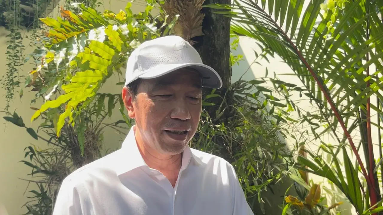 Respons Jokowi Terkait Penangkapan Roy Suryo dan Dokter Tifa