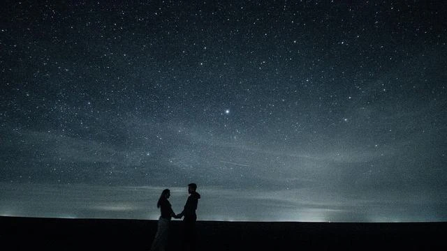 50 Kata-Kata Bijak Cinta Singkat yang Penuh Makna dan Menyentuh Hati