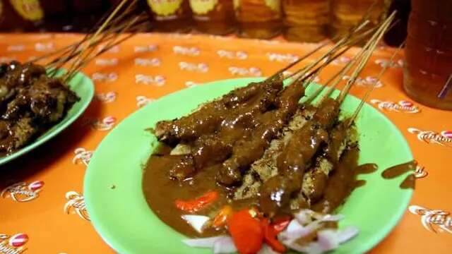 Mengenal Sate Klopo Ondomohen, Kuliner Legendaris di Surabaya