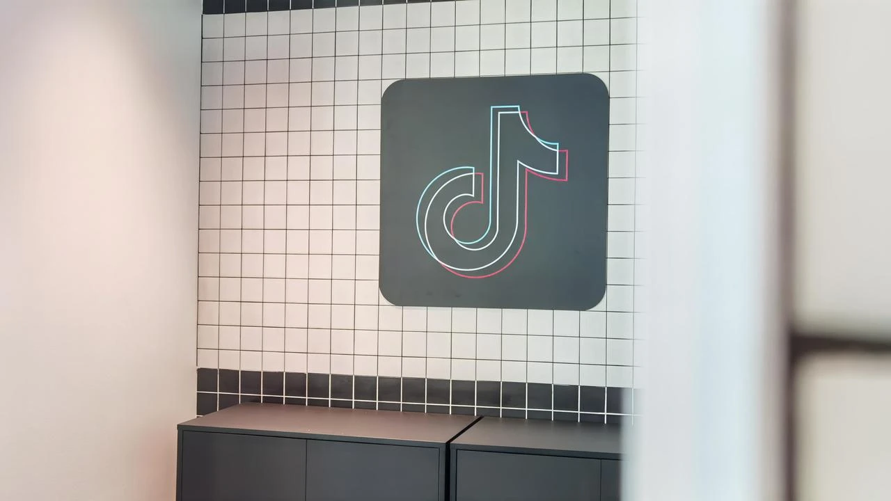 TikTok Tutup 1,7 Juta Akun Anak di Indonesia