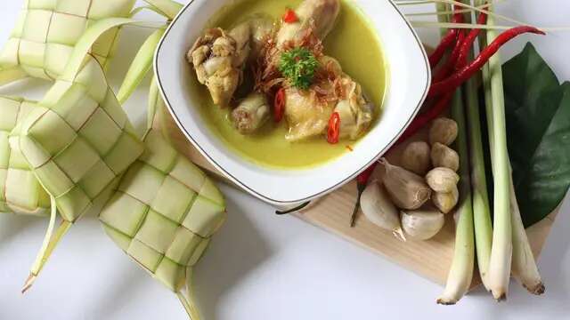 Resep Opor Ayam: 3 Variasi Nikmat untuk Lebaran