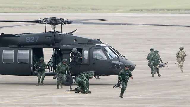 Fakta dan Spesifikasi Helikopter Black Hawk yang Alami Tabrkan dengan Pesawat American Air...