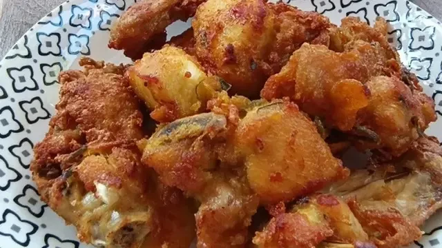 Resep Ayam Goreng Daun Jeruk, Lauk Makan Nikmat Penghabis Nasi