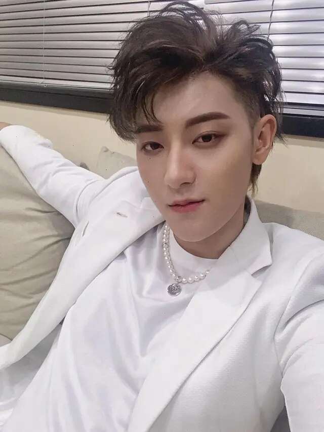 Huang Zitao Kehilangan Pengikut di Medsos Setelah Giveaway Bagi-Bagi Mobil, Ngaku Tak Meny...