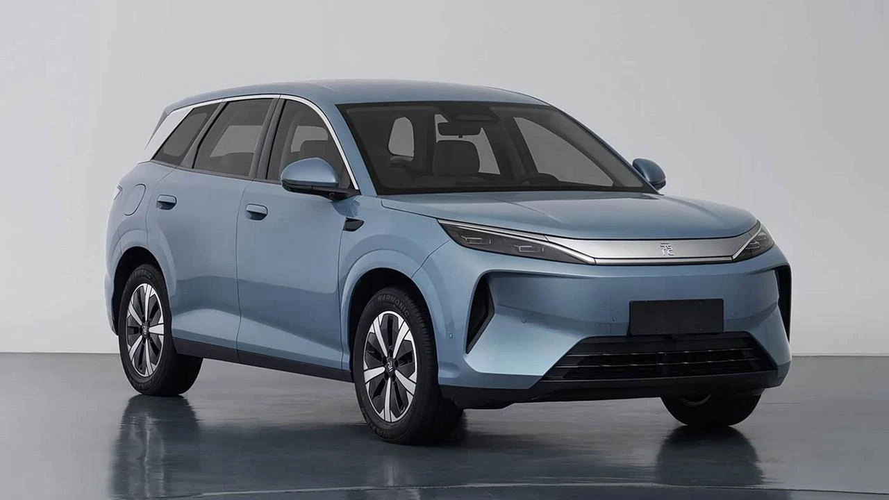 BYD Atto 3 Makin Canggih, Isi Daya 5 Menit Jarak Tempuh 630 Km