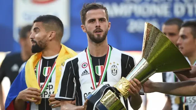 Sebuah Petuah dari Pjanic buat Vlahovic
