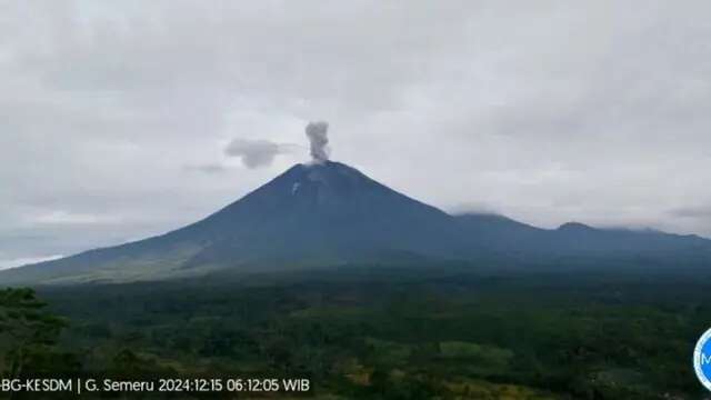 Gunung Semeru Erupsi, Tinggi Letusan Capai 1.000 Meter