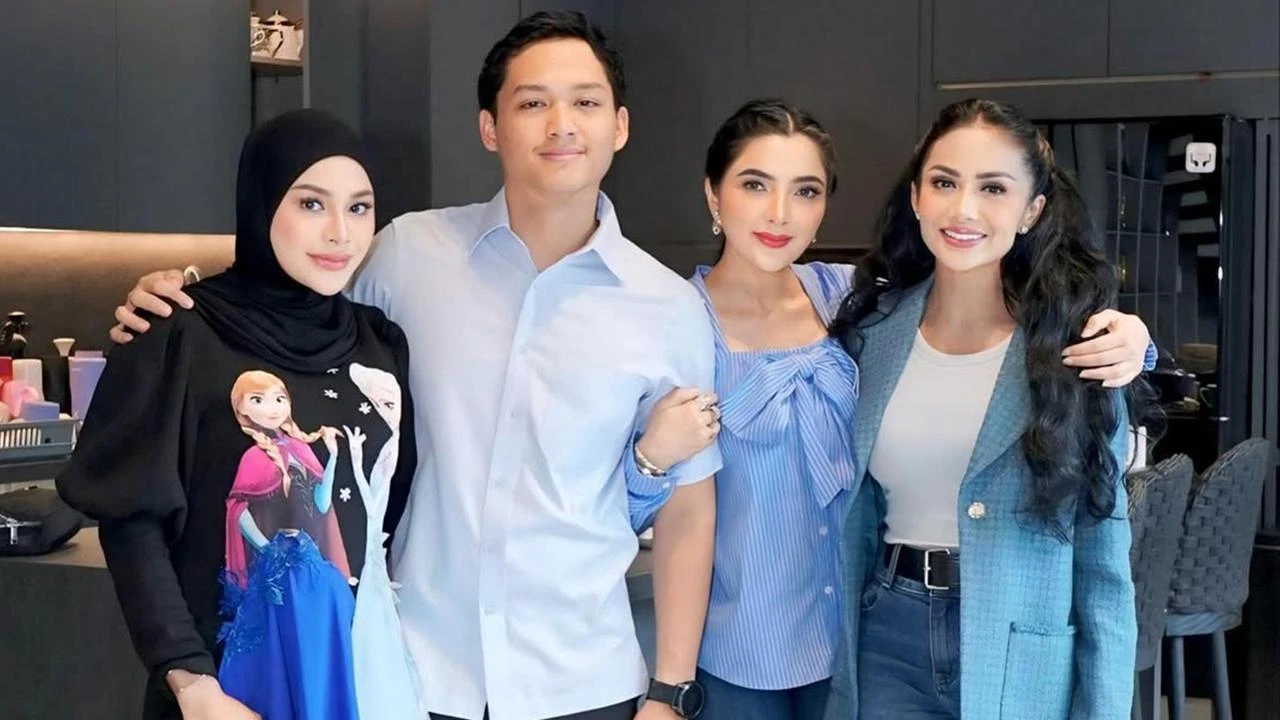 6 Gaya Kasual Ashanty dan Krisdayanti di Ultah ke-2 Azura, Tampil Simpel tapi Elegan