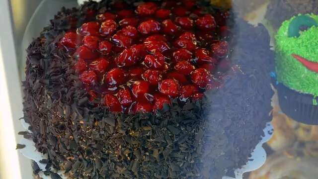 6 Resep Black Forest Panggang Lezat, Intip Rahasia ala Kafe