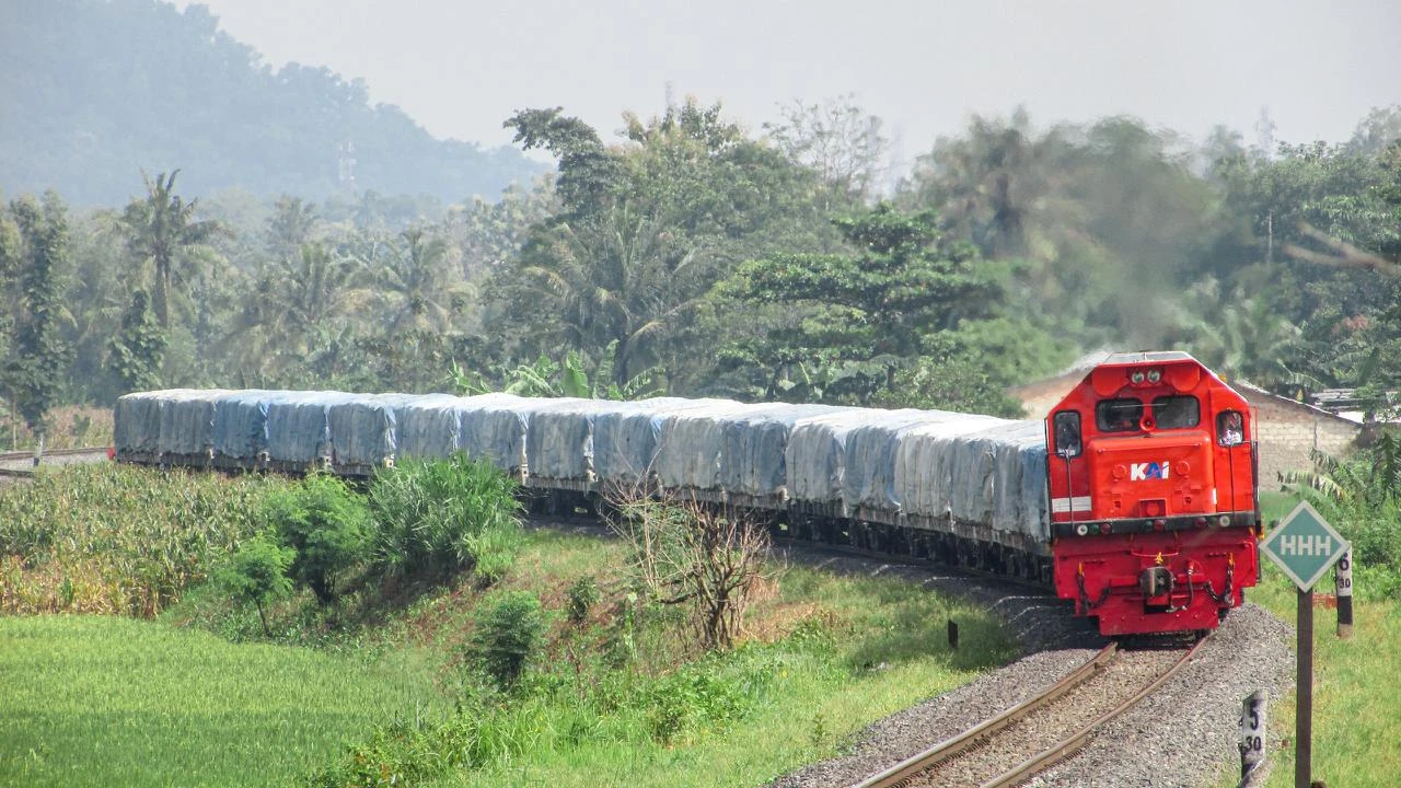 KAI Logistik Angkut 936 Ribu Ton Batu Bara pada April 2026