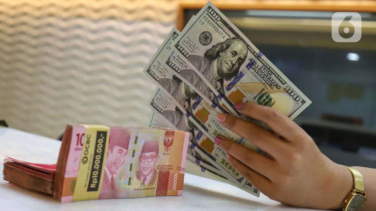 Sempat Menguat, Rupiah Hari Ini Kembali Tertekan