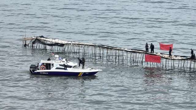 Kementerian Kelautan dan Perikanan Bakal Cabut Pagar Laut Bila Tak Berizin