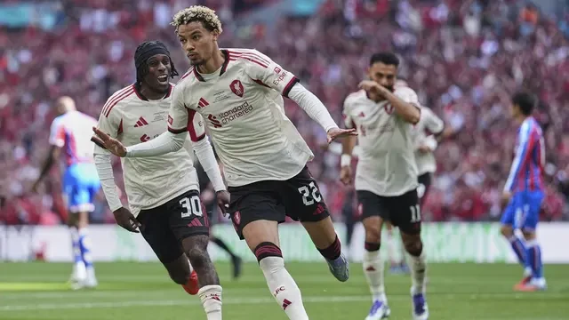 Ditarik Lebih Awal di Community Shield, Apakah Hugo Ekitike Alami Cedera?
