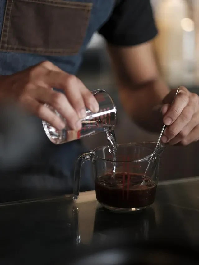 Hindari Minuman Ini di Malam Hari, Bisa Bikin Sulit Tidur