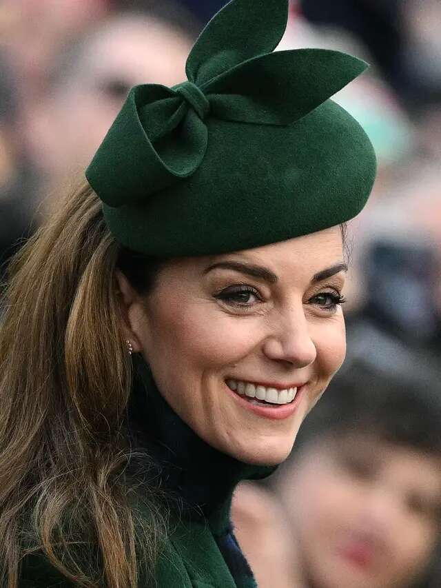 Senyum Manis Kate Middleton, Hadiri Misa Natal 2024 Setelah Tuntas Jalani Pengobatan Kanke...