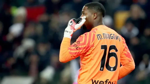 Mike Maignan Beri Tekanan ke AC Milan Soal Ketertarikan Chelsea