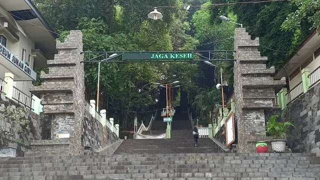 Tips Berwisata Religi ke Makam Wali Songo