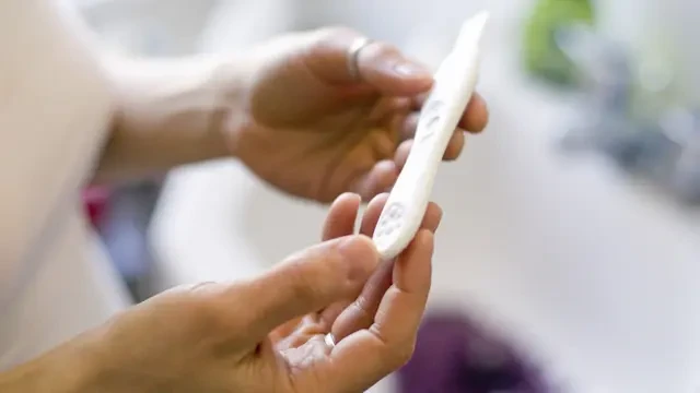 2 Minggu Usai Hubungan Seks adalah Waktu Tepat Cek Kehamilan