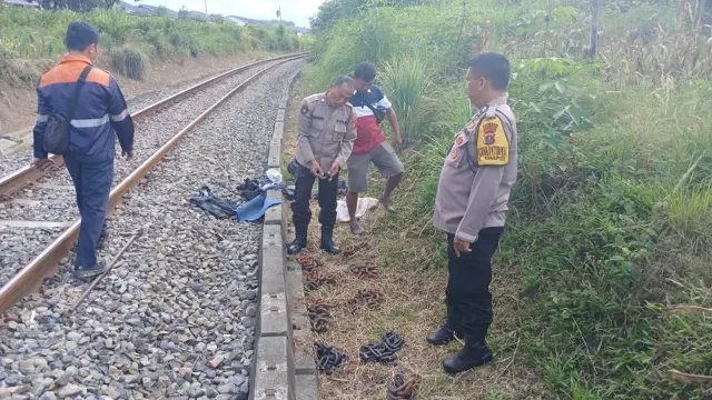 Besi Penambat Rel Kereta Api Dicuri, Harga Tak Seberapa Taruhannya Nyawa