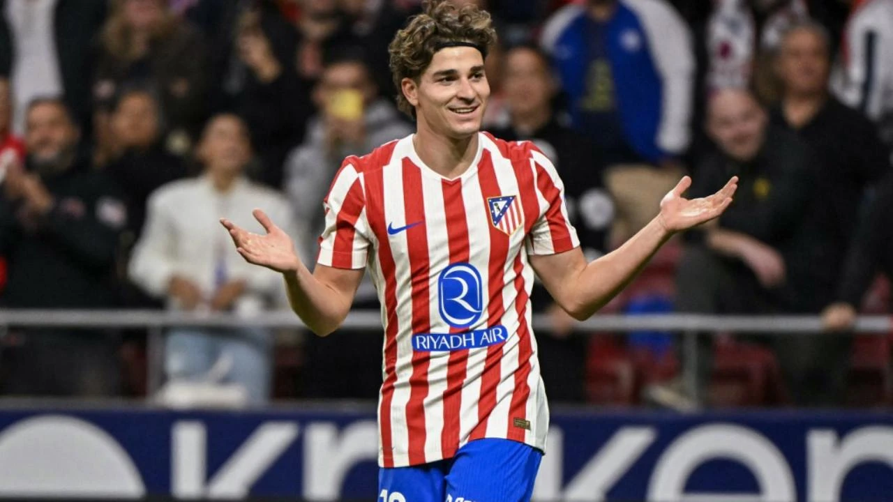 Barcelona dan Julian Alvarez Sepakati Kontrak 5 Tahun?