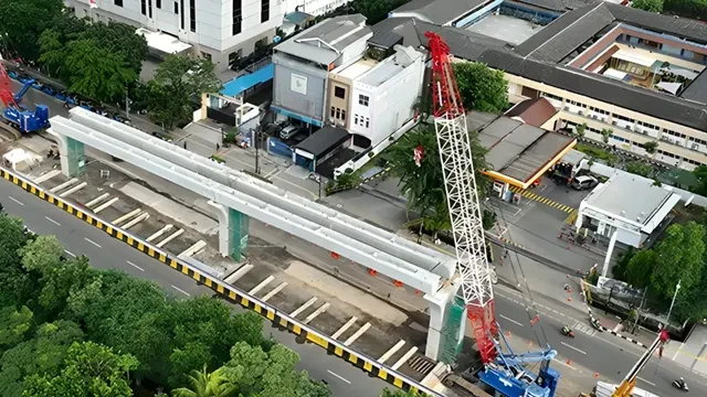 Pembangunan LRT Velodrome-Manggarai Sedot 19 Ribu Ton Semen