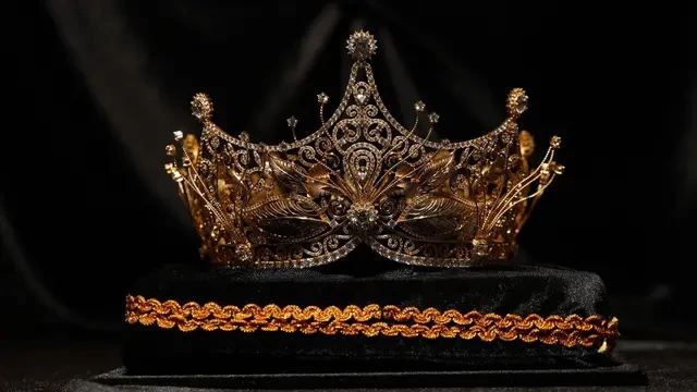 Mahkota Baru Miss Universe Indonesia 2025 yang Penuh Doa