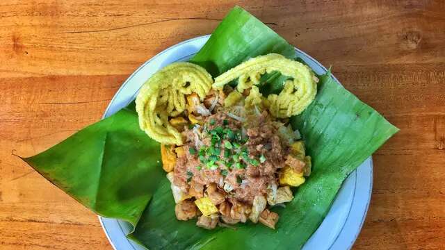 Mengenal Nasi Lengko HM Sadi, Kuliner Legendaris di Cirebon Wajib Dicoba