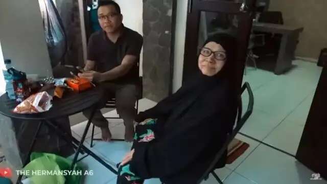 Potret Rumah Ibu Anang Hermansyah yang Berada di Bandung, Mewahnya Tak Kalah dari Istana C...