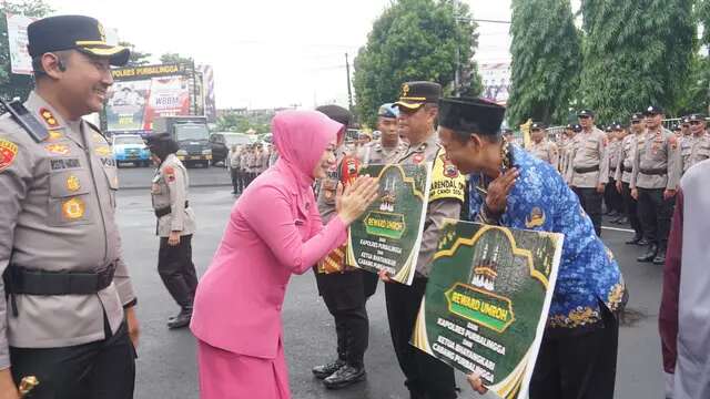 Santri di Purbalingga Berangkat Umrah Gratis Berkat Hafalan Al-Qur'an