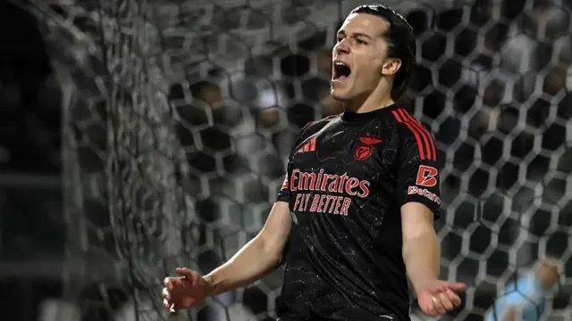 Carreras Datang, Satu dari Dua Bek Kiri Real Madrid Ini Harus Rela Hengkang