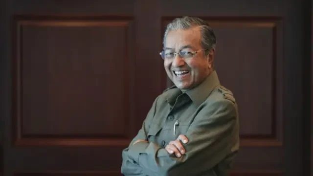 Mahathir Mohamad Kritik Malaysia Manut Saja Kena Tarif Impor Trump 19%