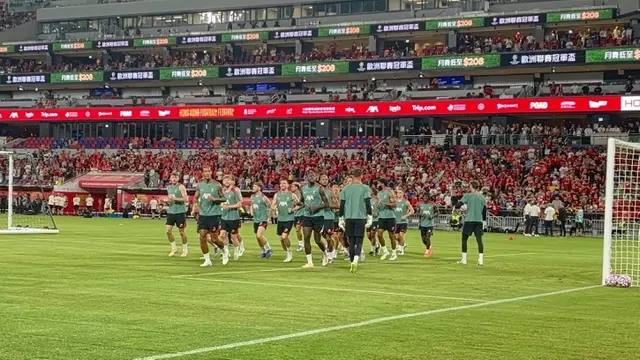 Liverpool Gelar Latihan Terbuka Jelang Lawan AC Milan di Hong Kong: Diwarnai Gemuruh Fans ...
