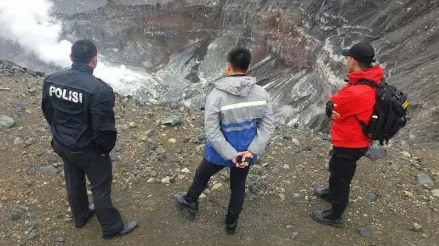 Warga Diminta Waspada, Badan Geologi Sebut Radius Bahaya Gunung Lokon 3 Kilometer