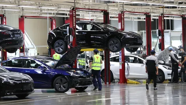 Permintaan Amblas, Produksi Tesla Model Y dan Cybertruck Dihentikan
