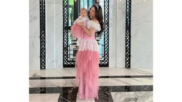 5 Outfit Couple Jessica Mila dan Baby Kyarra, Bisa Jadi Inspirasi Ibu Muda