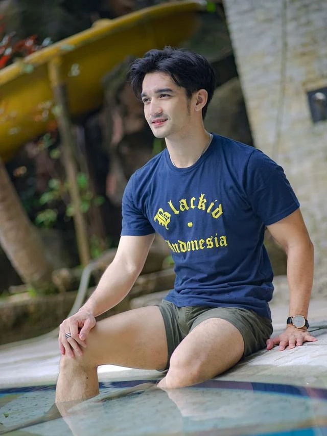 6 Potret Rexy Rizky Pemeran Arman di Sinetron Cinta Amara, Hobi Main Bulutangkis