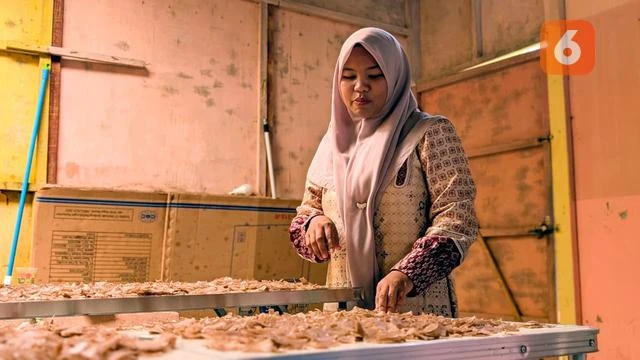Sulap Gurita Jadi Kerupuk, Perempuan Aceh Ini Tetap Perhatikan Keberlanjutan