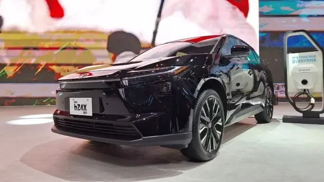 Produksi Lokal Mobil Listrik Toyota bZ4X Dimulai Desember 2025