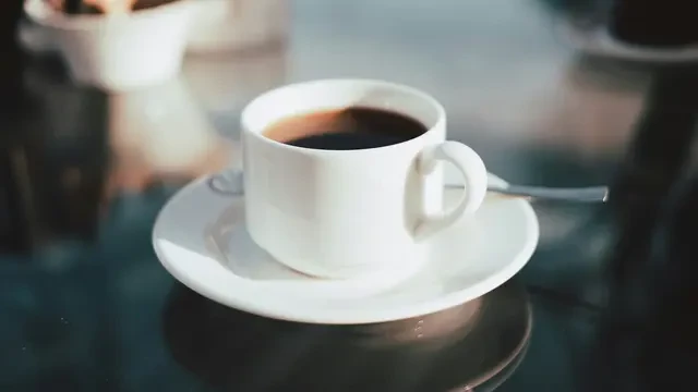 Studi Terbaru: Mikroplastik Tertinggi Ada di Teh dan Kopi Panas
