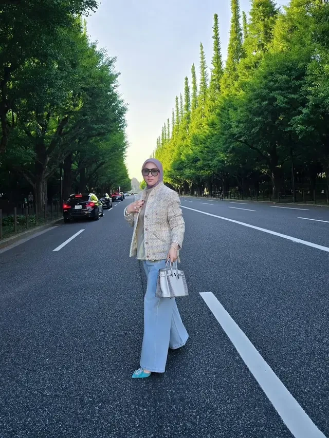 Gaya Syahrini dan Keluarga saat di Tokyo, Tampil Santai tapi Berkelas