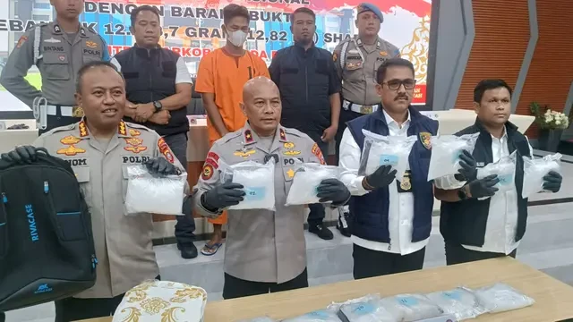Dijanjikan Rp150 Juta, Pria di Pekanbaru Nekat Bawa 12 Kilogram Sabu Malaysia dengan Speed...