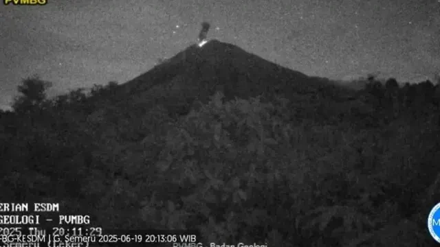 Gunung Semeru Erupsi, Tinggi Letusan Capai 800 Meter