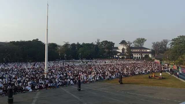 Lapangan Gasibu Bandung jadi Titik Salat Idul Adha, Pj Gubernur Kurban Sapi Pasundan 435 K...