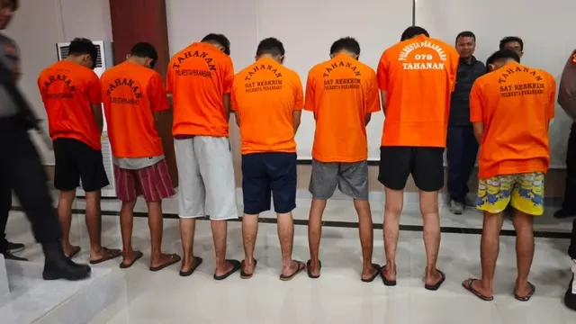 10 Debt Collector Perusuh di Halaman Polsek Bukitraya Ditangkap, 3 di Antaranya Anak-Anak